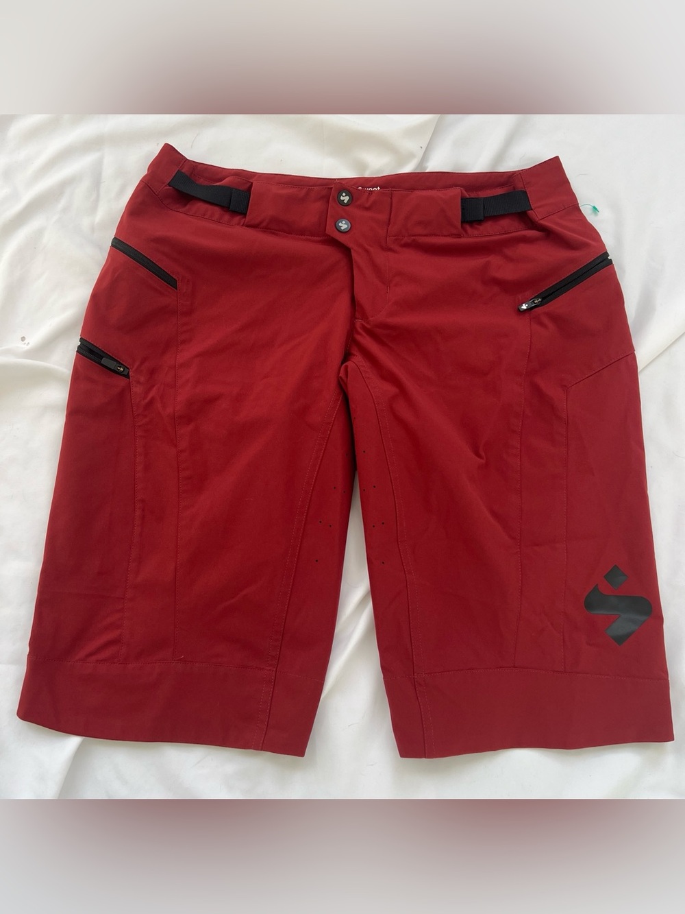 Sweet Protection Hunter II MTB Shorts Women M Dark Red Trail Bike Gorpcore